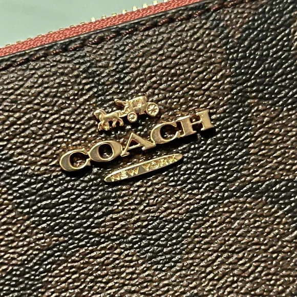 NEW Coach Wristlet - Picture 2 of 5
